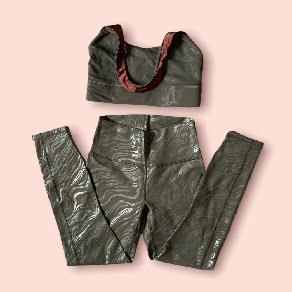 Fabletics High Waisted Leggings/Sports Top Set